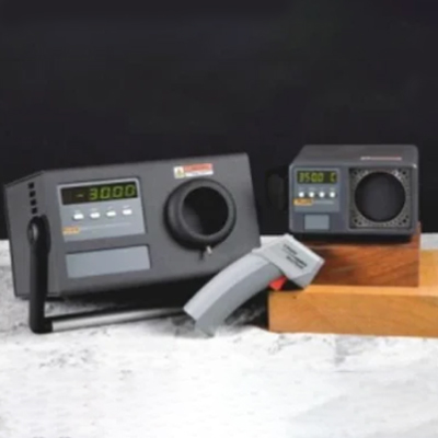Fluke 9132, 9133 Portable Infrared Calibrator with Blackbody Source