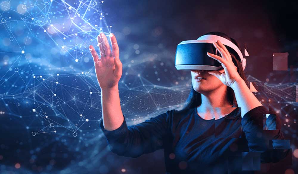 Augmented Reality (AR)